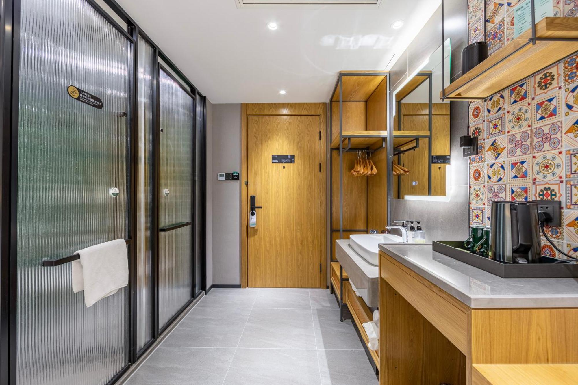 True Go Hotel - Shanghai Jing'An Temple Nanjing West Road 外观 照片